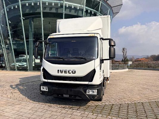Vehicle image 2 / 11