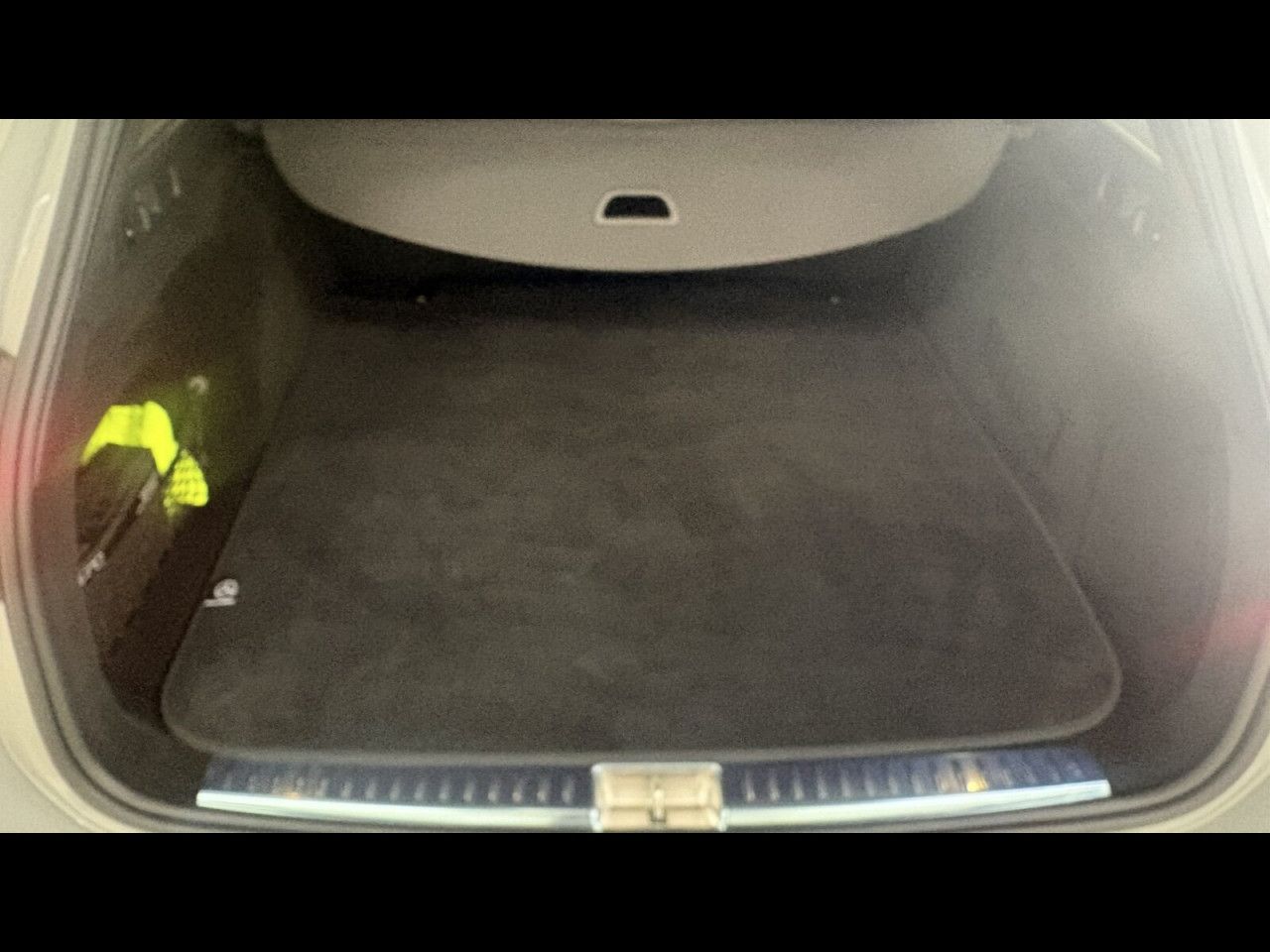 Mercedes-Benz E-Klasse – Bild 8