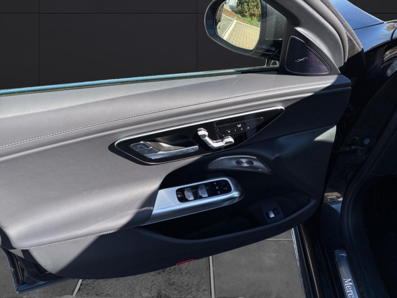 Mercedes-Benz E-Klasse – Bild 9