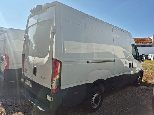Vehicle image 7 / 7