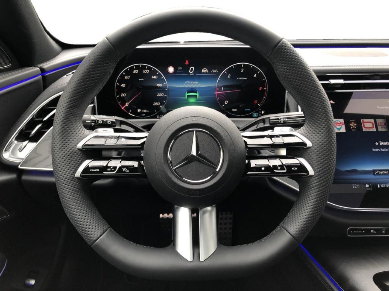 Mercedes-Benz E-Klasse – Bild 10