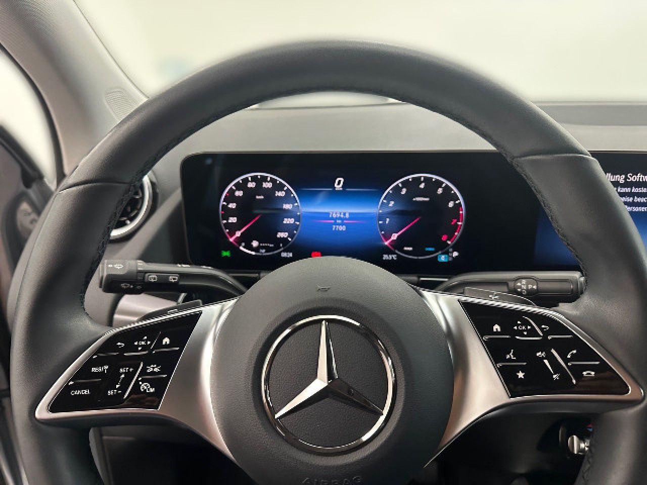 Mercedes-Benz GLA – Bild 8