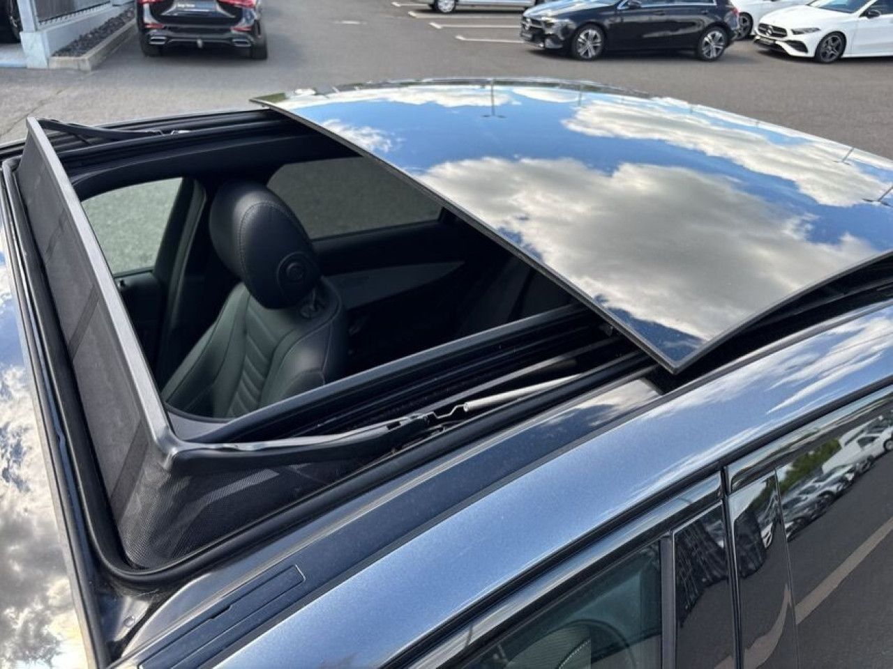 Mercedes-Benz E-Klasse – Bild 24