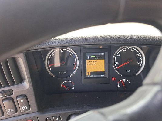 Vehicle image 7 / 7