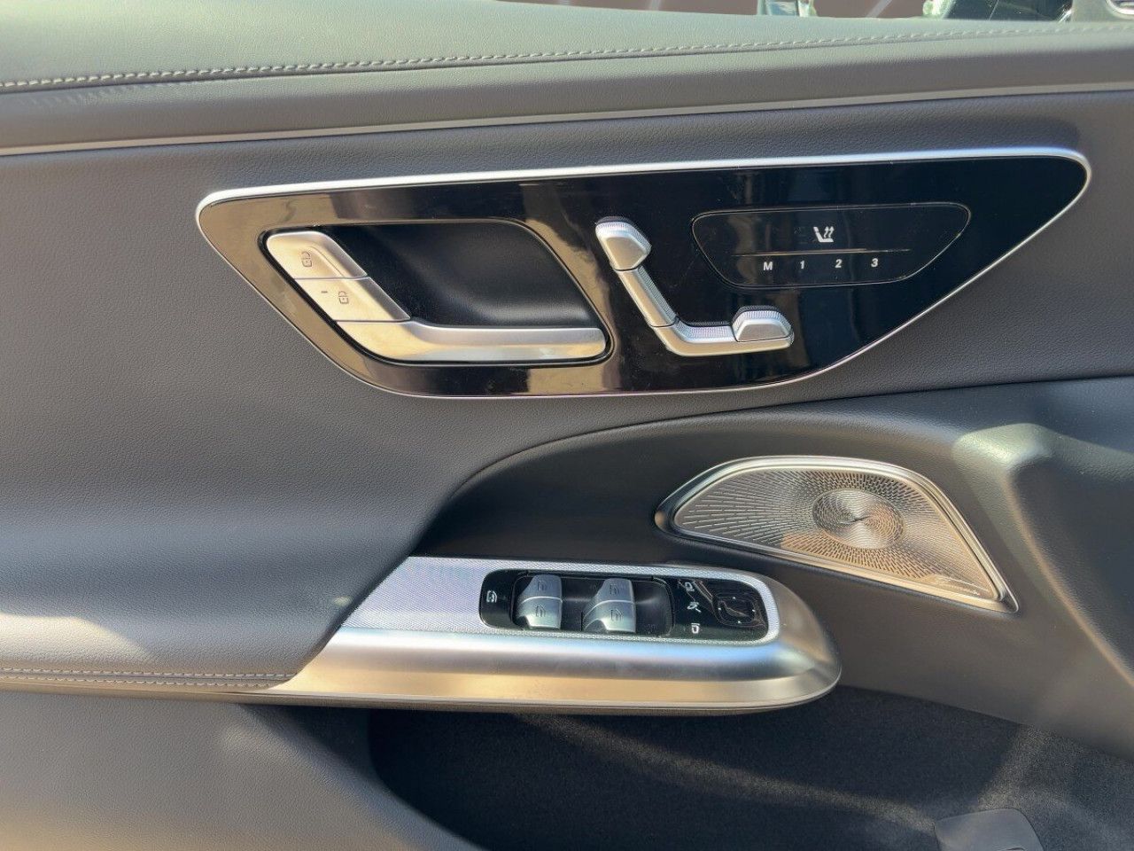 Mercedes-Benz E-Klasse – Bild 15