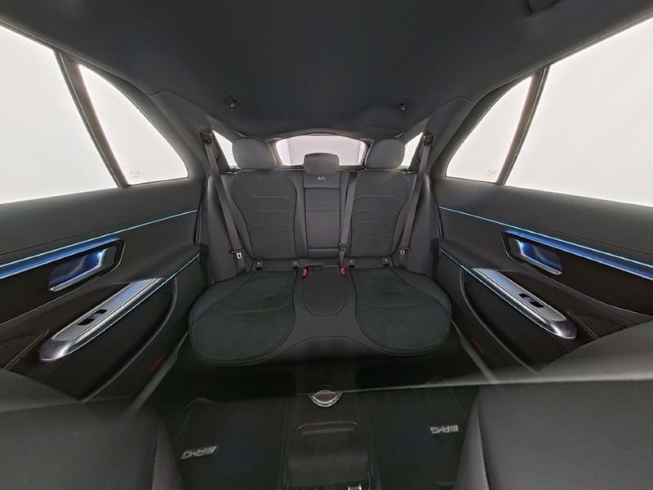 Mercedes-Benz E-Klasse – Bild 10