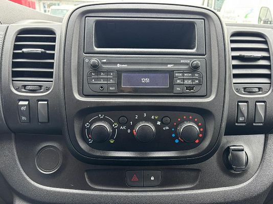 Vehicle image 13 / 14