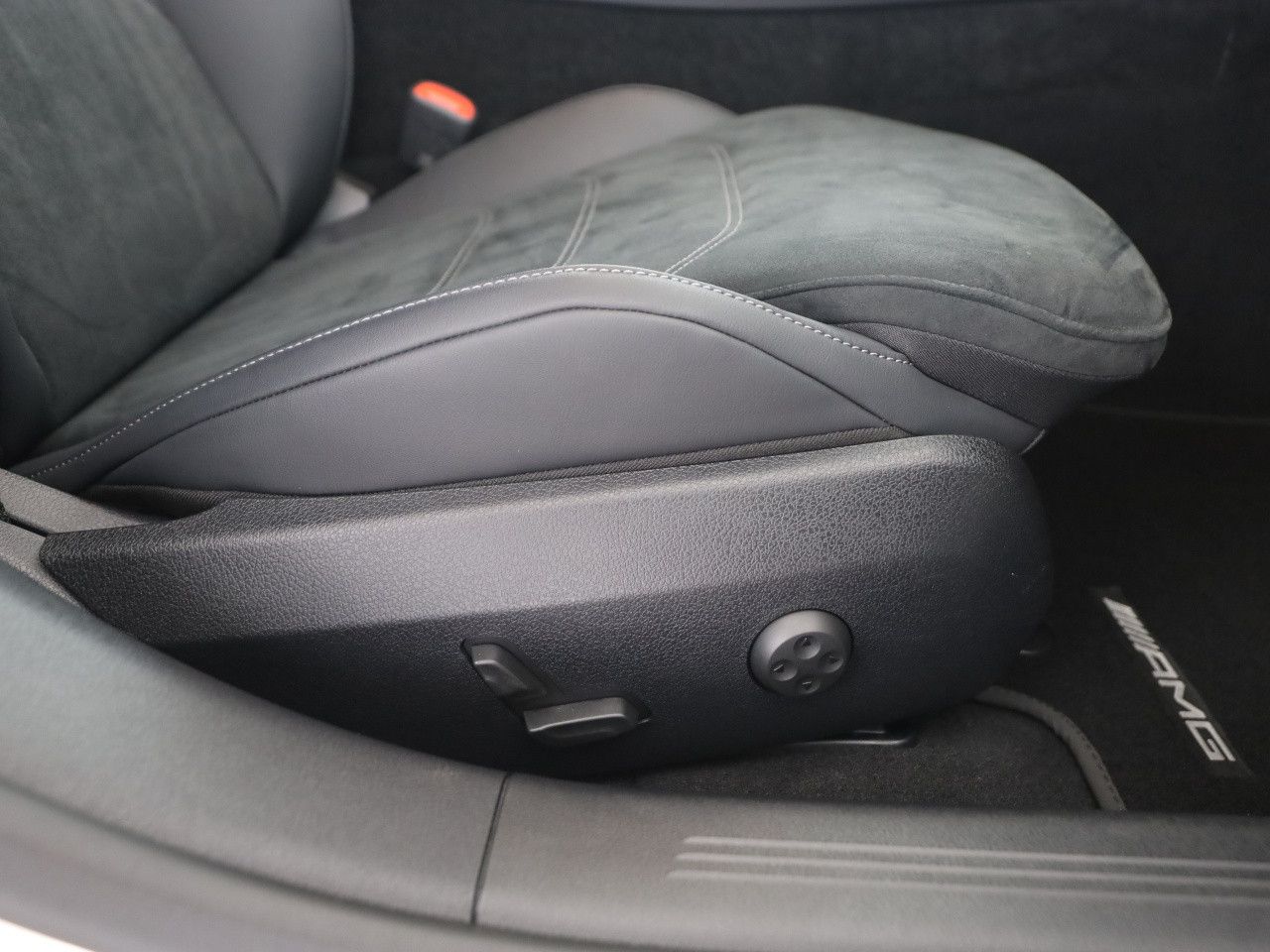 Mercedes-Benz E-Klasse – Bild 17