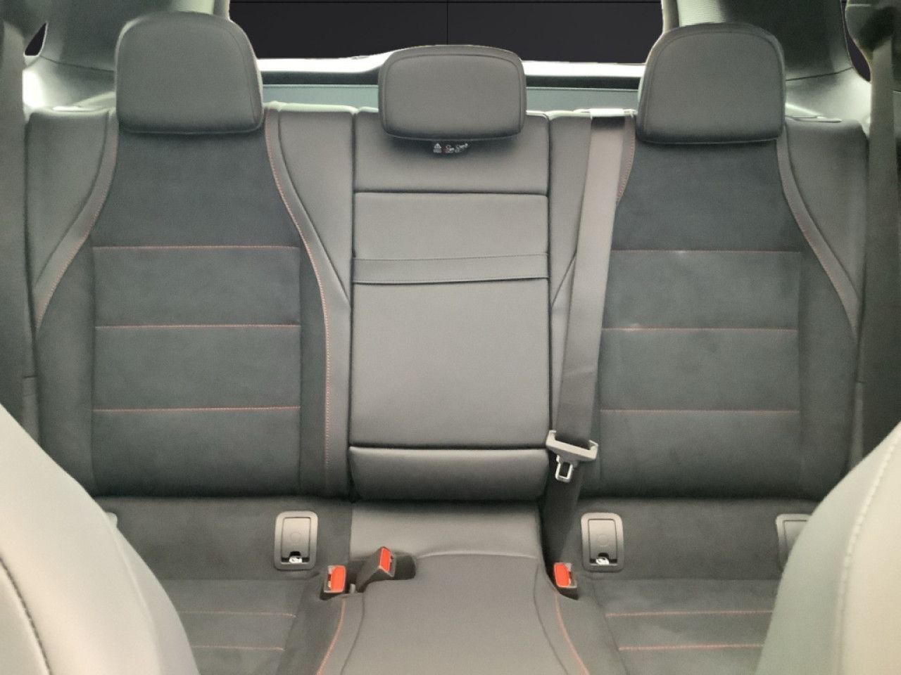 Mercedes-Benz GLB – Bild 13