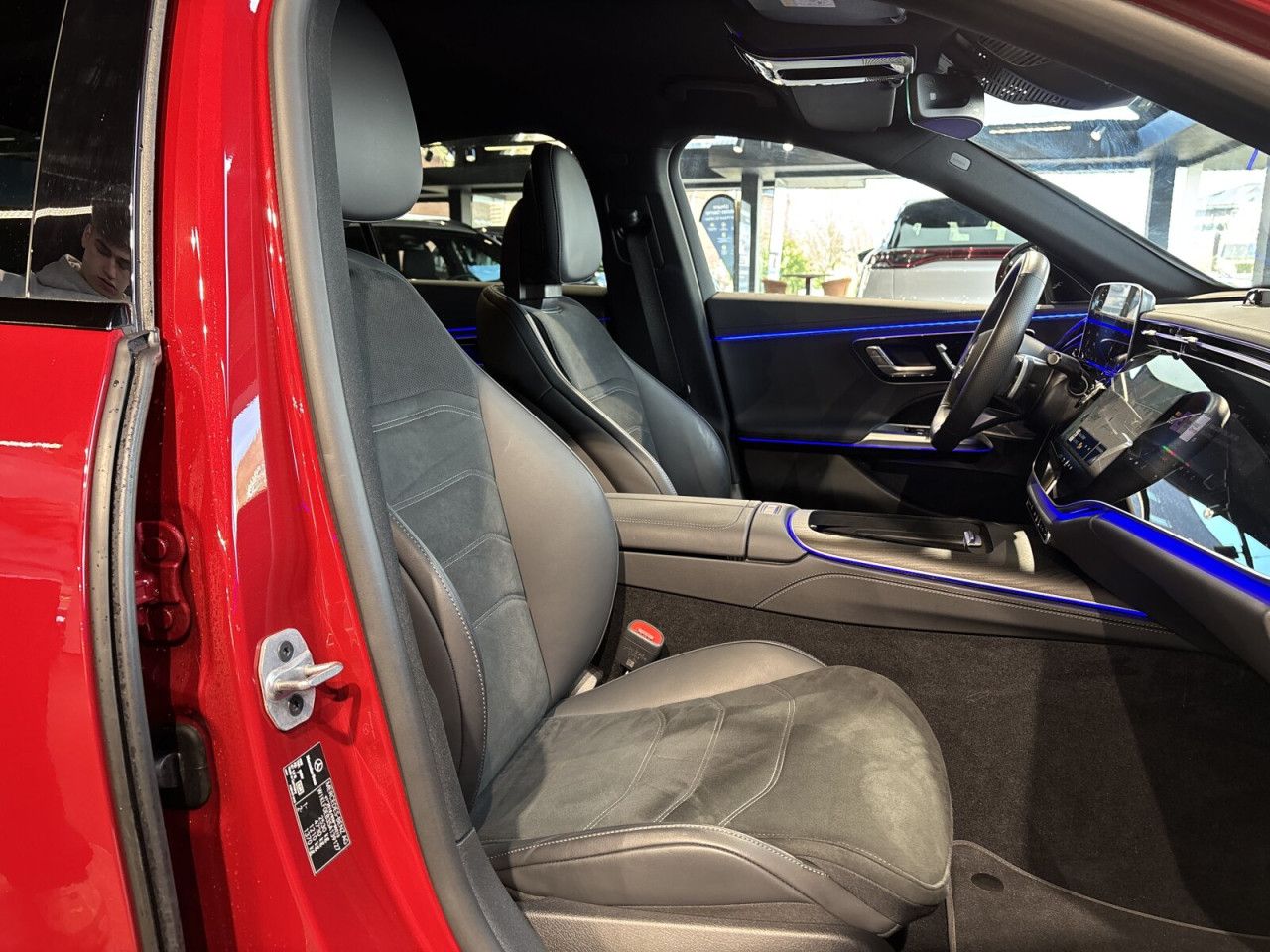 Mercedes-Benz E-Klasse – Bild 8