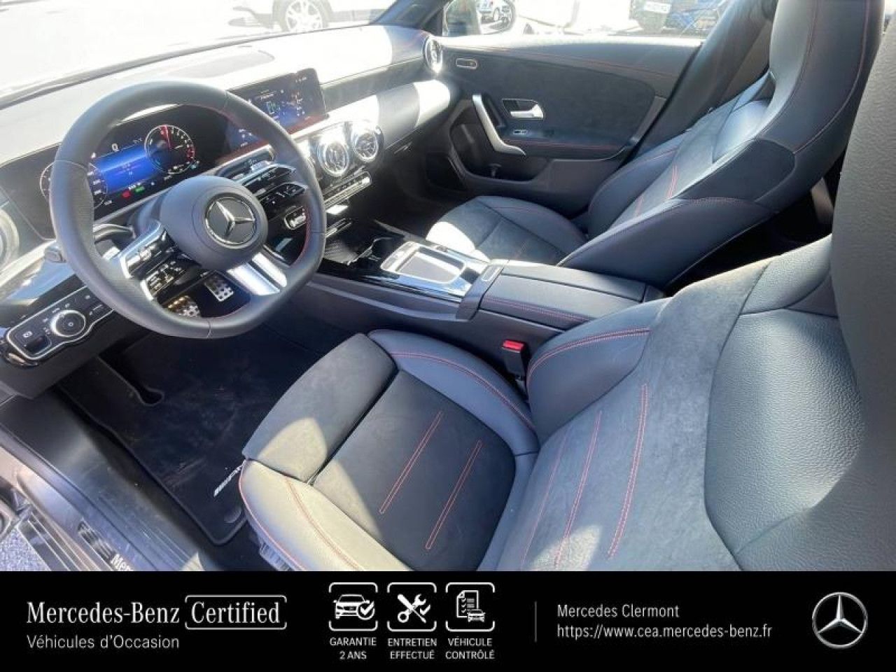 Photo du v&eacute;hicule 15 / 18