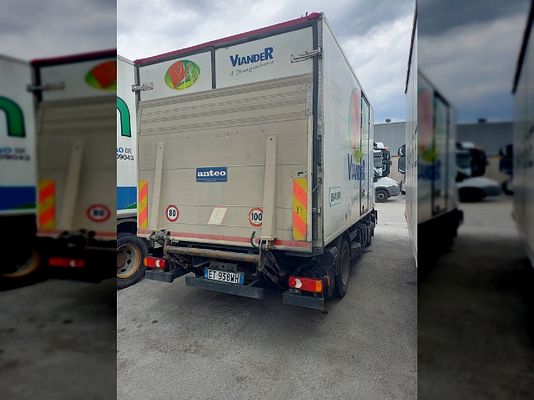 Vehicle image 5 / 5