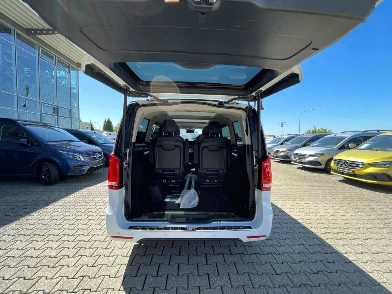 Mercedes-Benz EQV – Bild 10