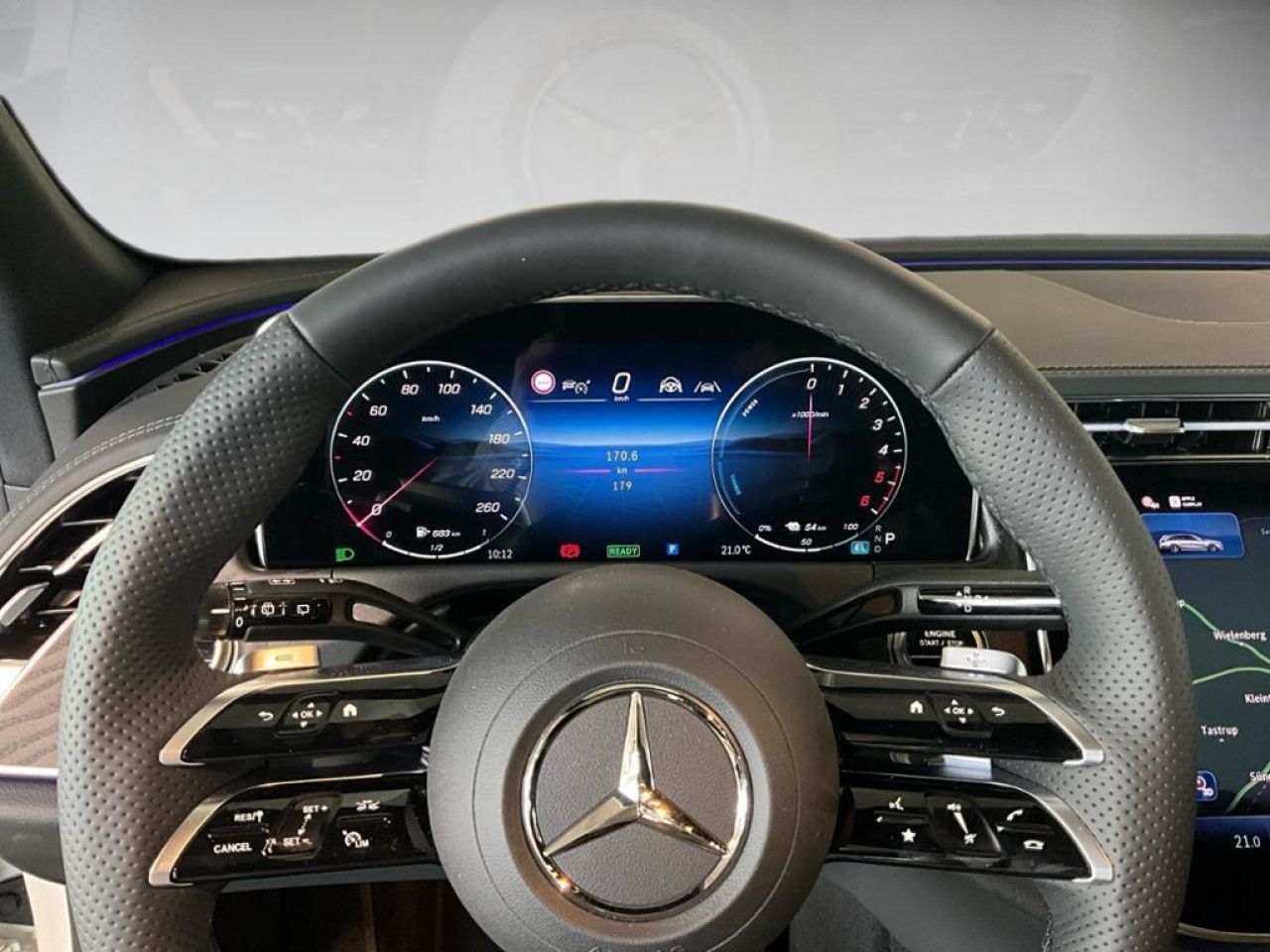 Mercedes-Benz E-Klasse – Bild 12