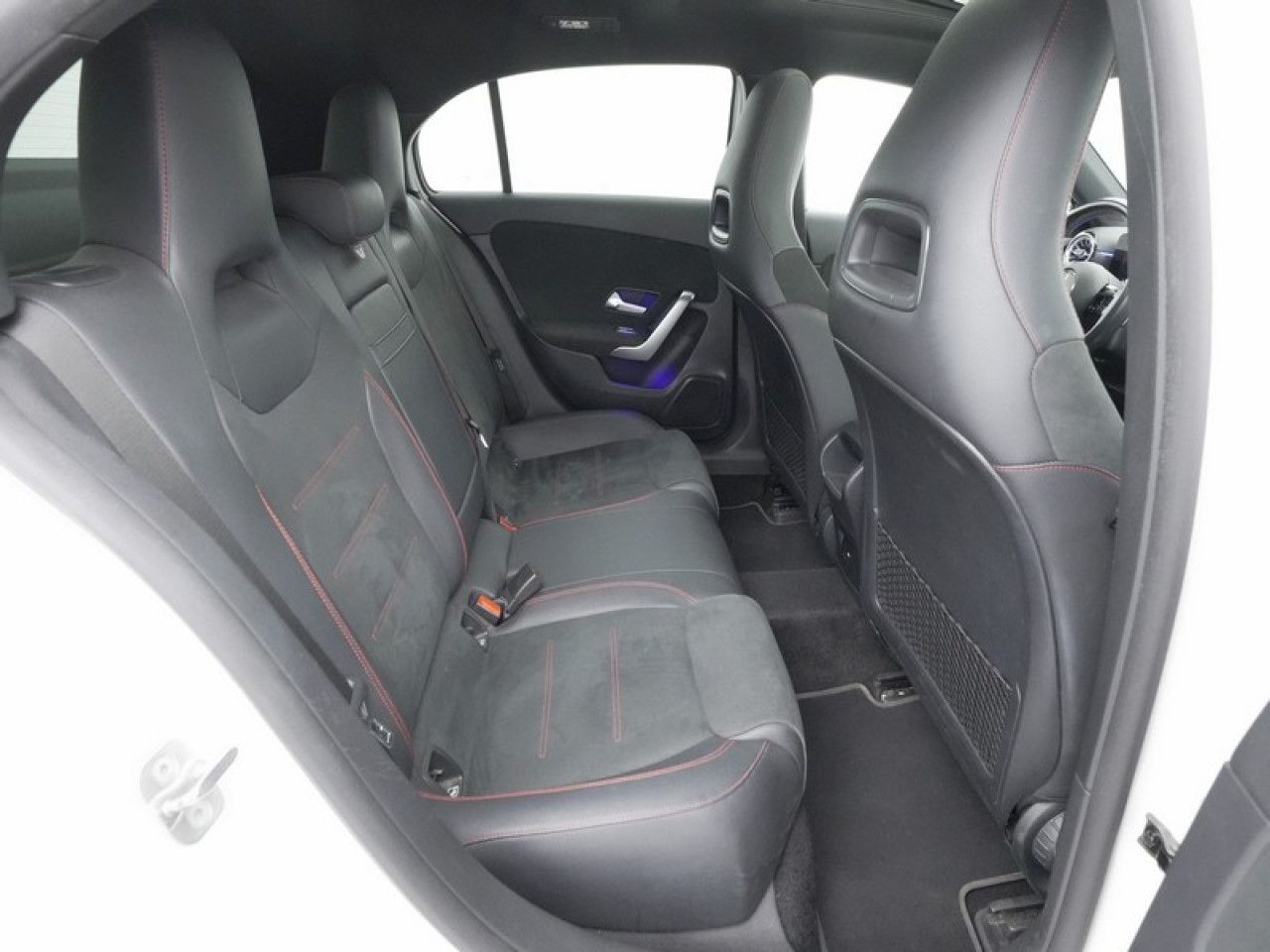 Imagem do veículo 8 / 23