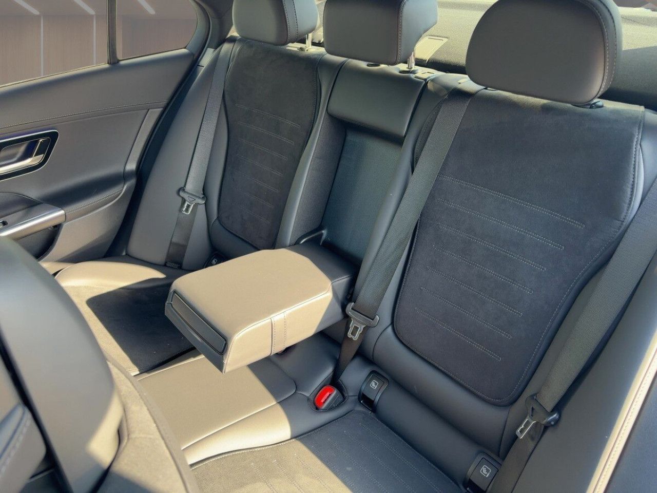Mercedes-Benz C-Klasse – Bild 15