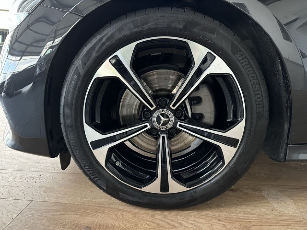 Mercedes-Benz E-Klasse – Bild 4