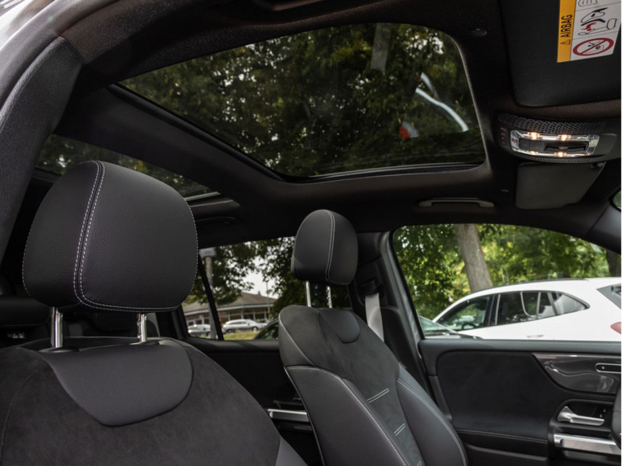 Mercedes-Benz GLB – Bild 11