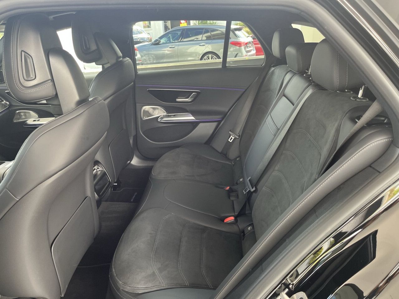 Mercedes-Benz E-Klasse – Bild 19