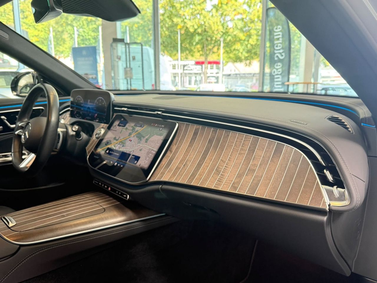 Mercedes-Benz E-Klasse – Bild 24