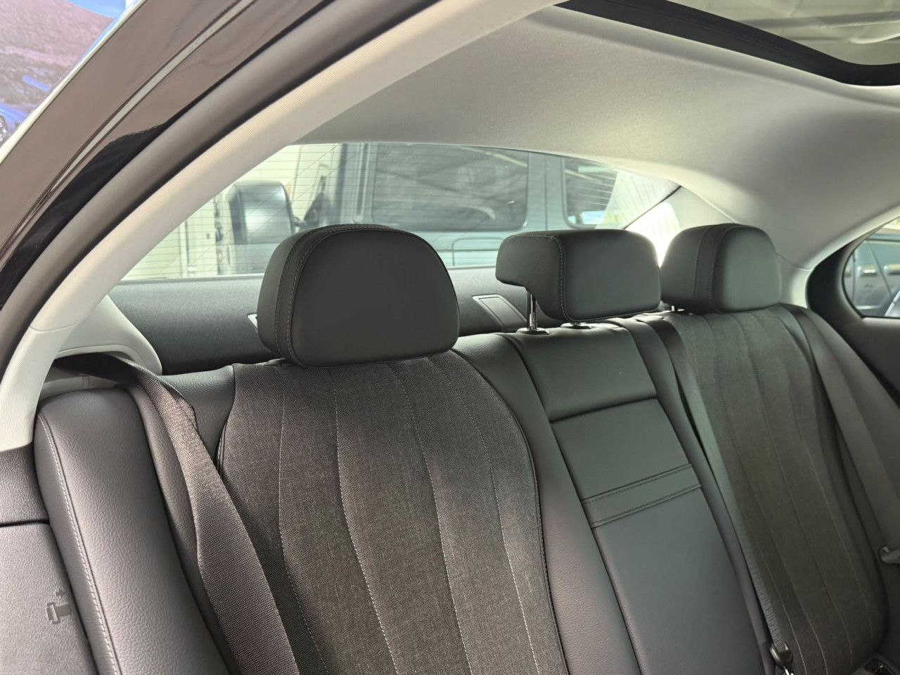 Mercedes-Benz E-Klasse – Bild 20