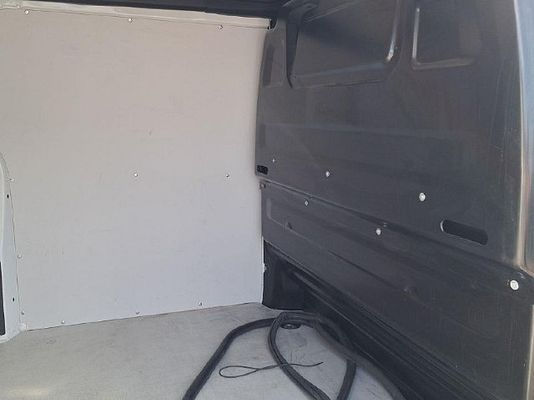 Vehicle image 5 / 14