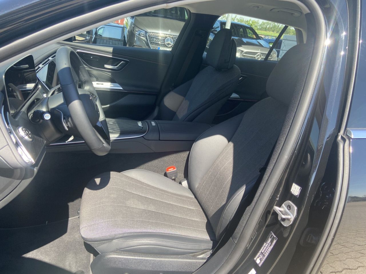 Mercedes-Benz E-Klasse – Bild 18