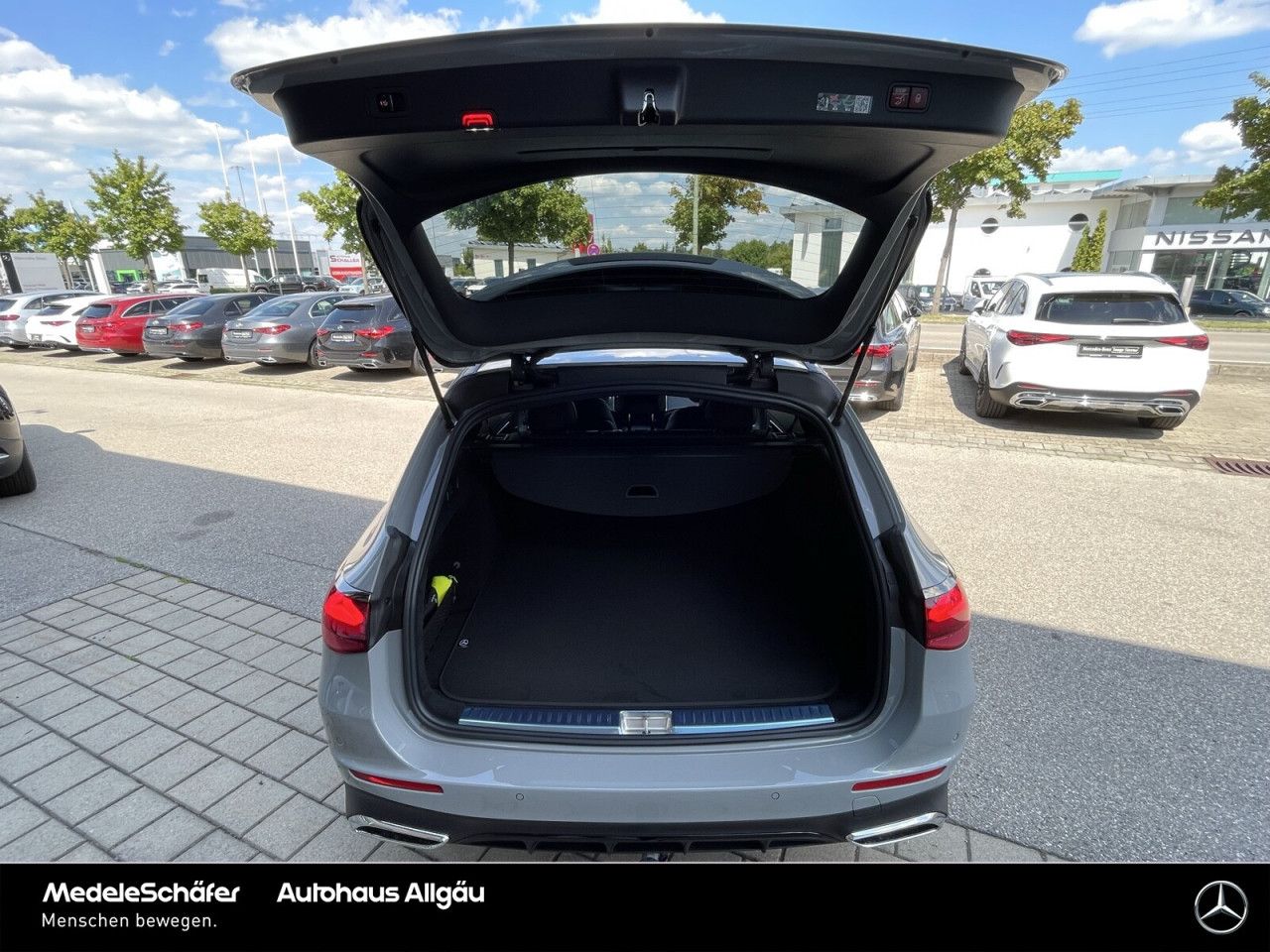 Mercedes-Benz E-Klasse – Bild 11