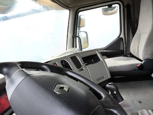 Vehicle image 10 / 13