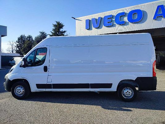 Vehicle image 2 / 11