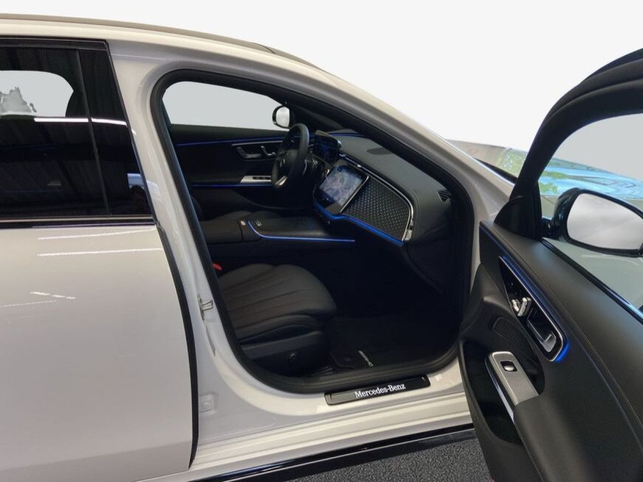 Mercedes-Benz E-Klasse – Bild 13