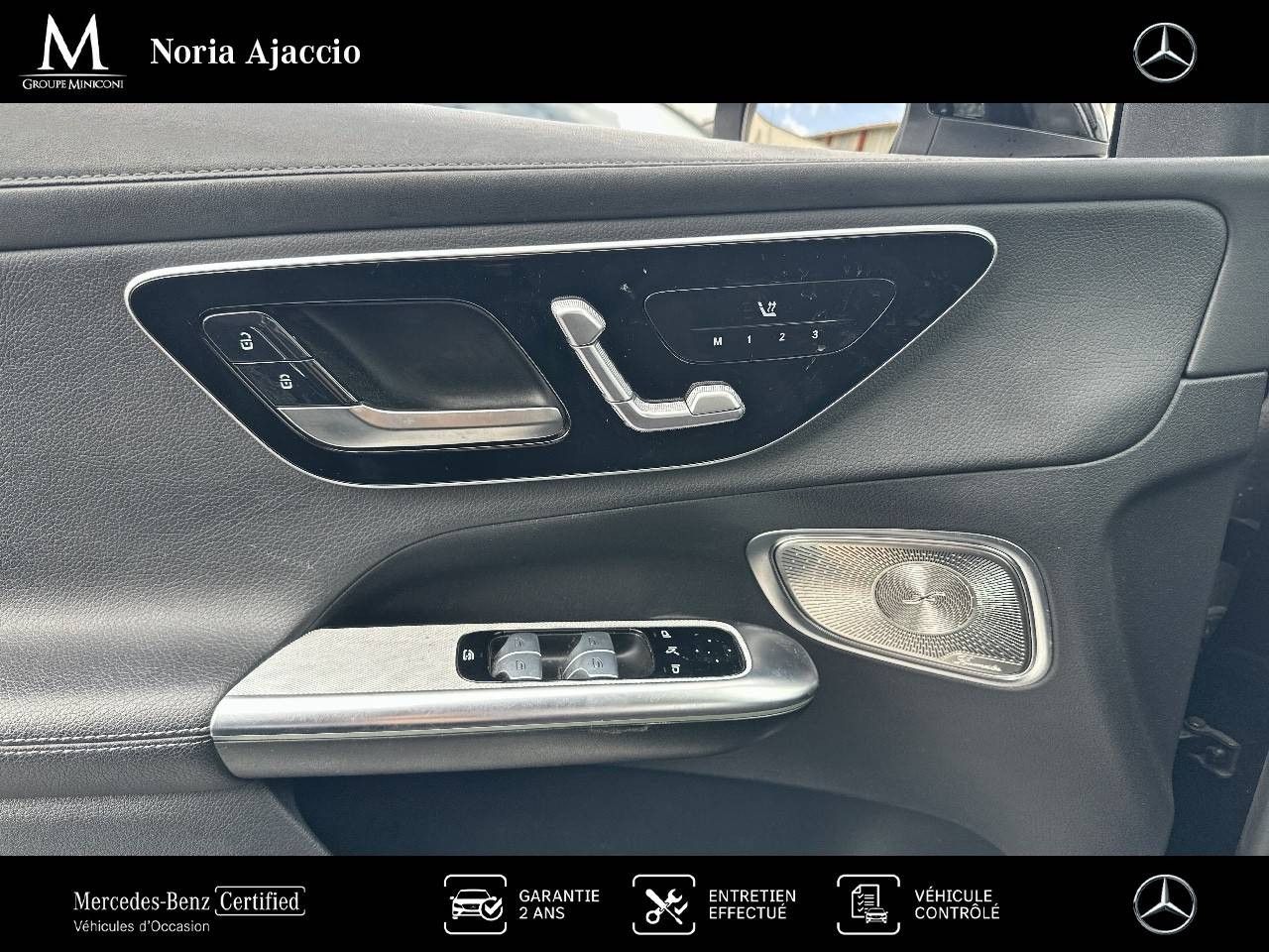 Photo du v&eacute;hicule 16 / 18
