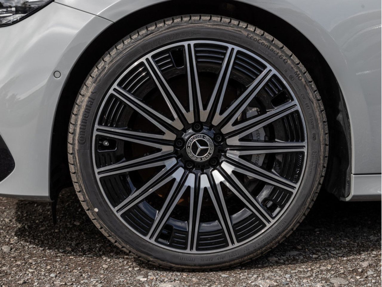 Mercedes-Benz E-Klasse – Bild 7