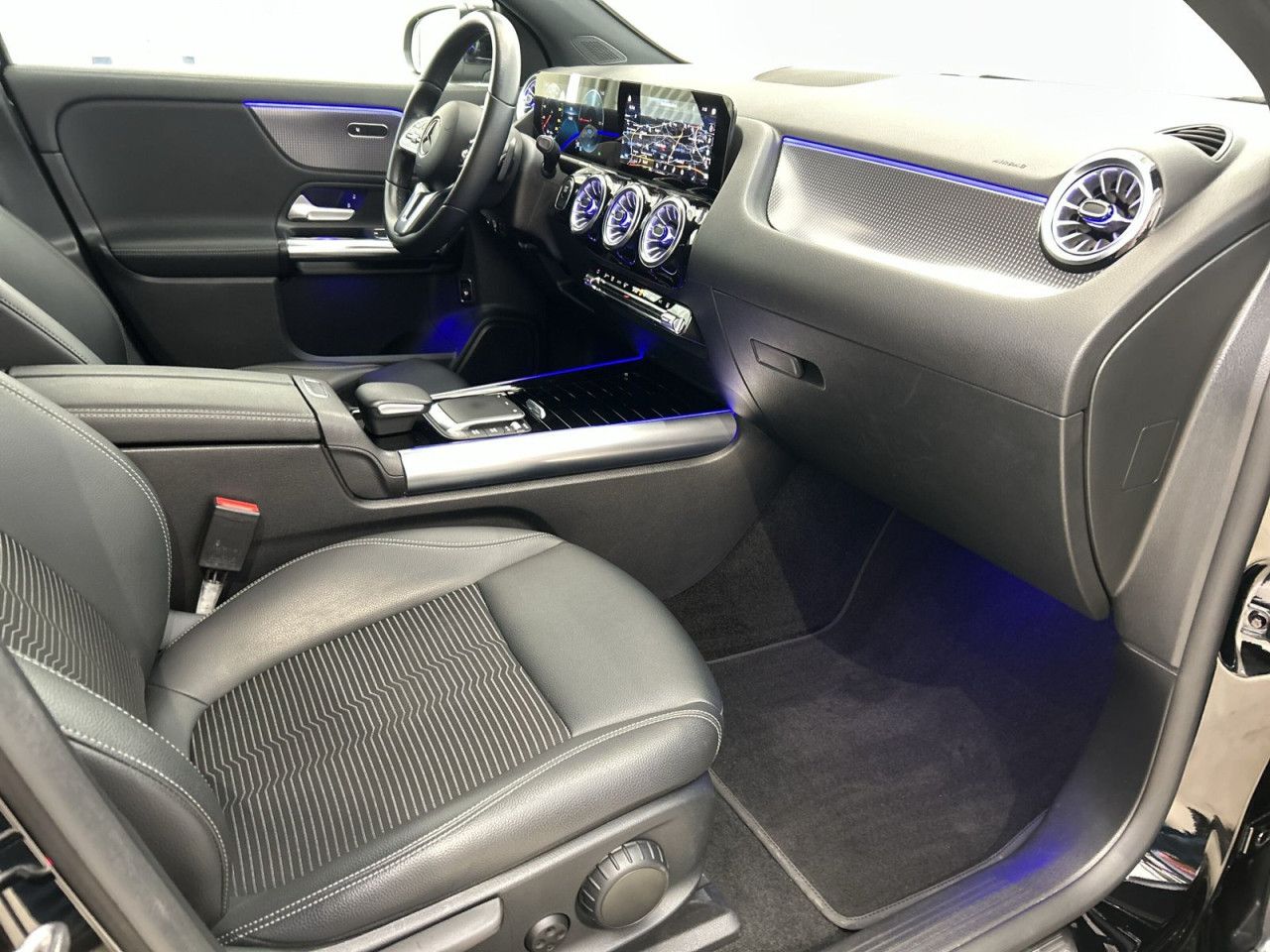 Fahrzeugbild 16 / 24