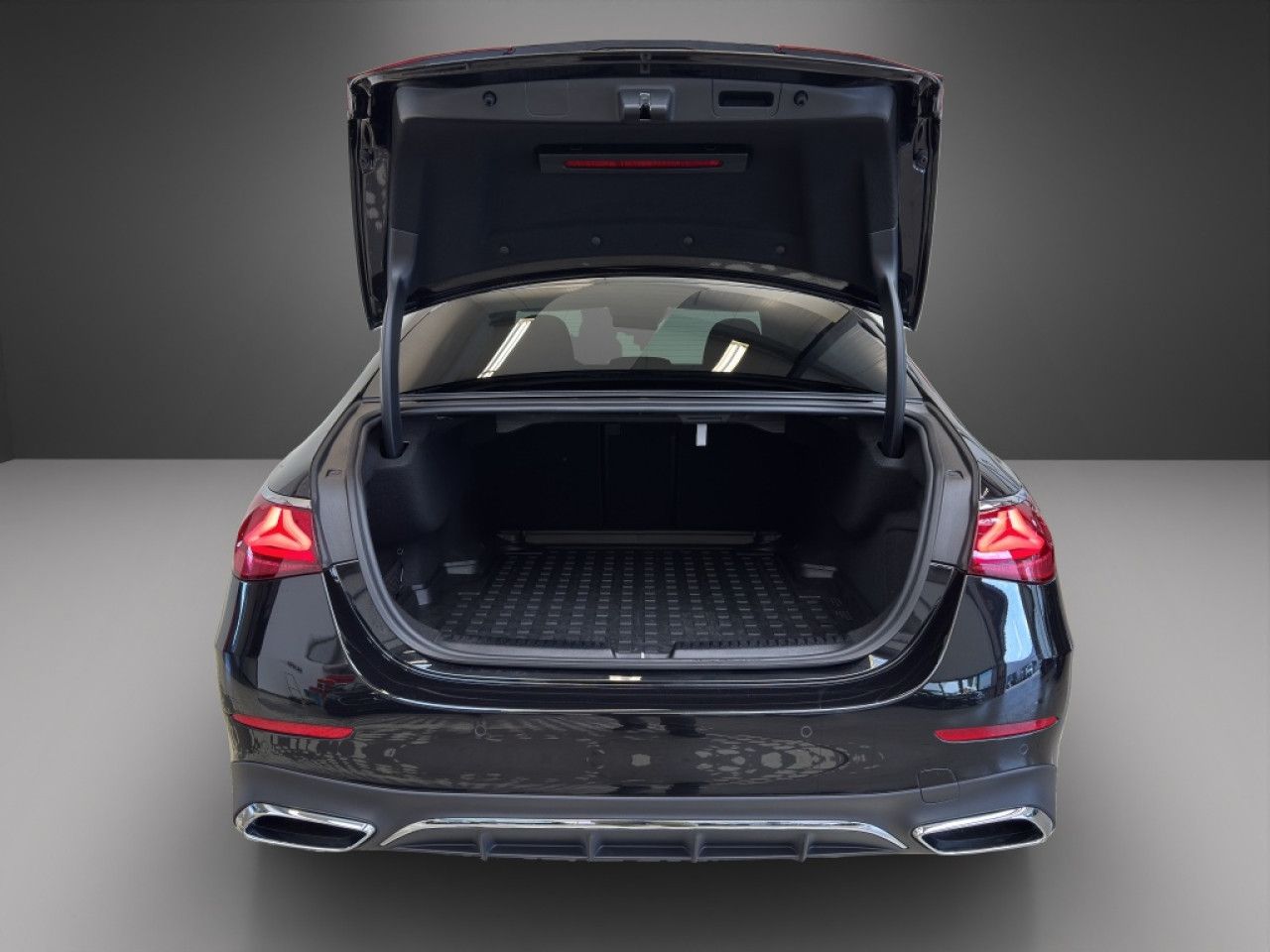 Mercedes-Benz E-Klasse – Bild 12