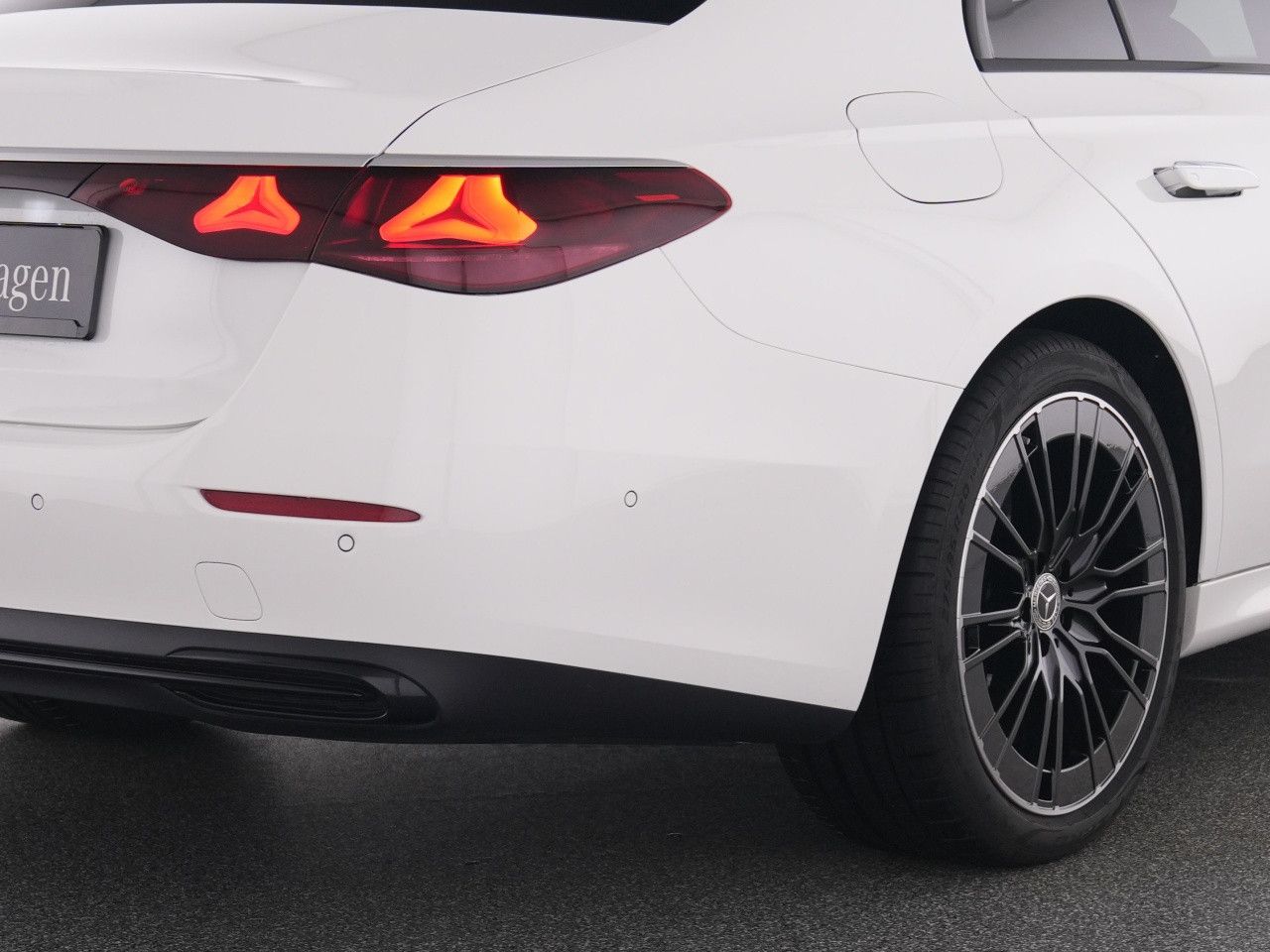 Mercedes-Benz E-Klasse – Bild 9