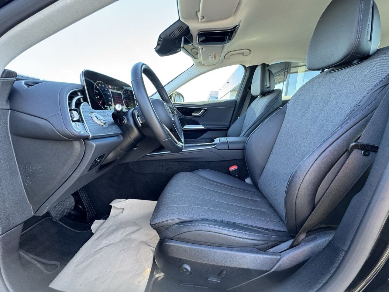 Mercedes-Benz E-Klasse – Bild 10