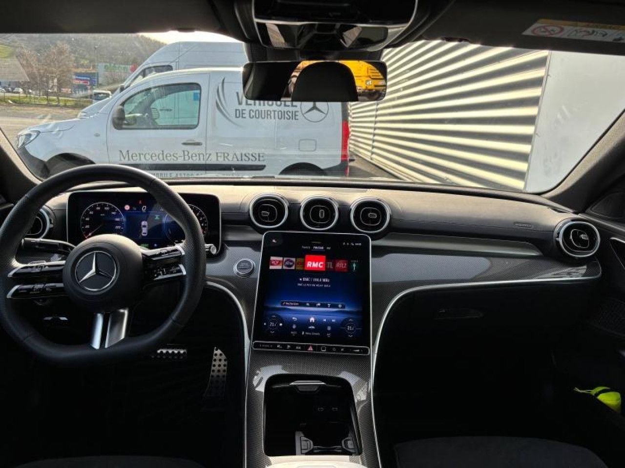 Photo du v&eacute;hicule 9 / 15