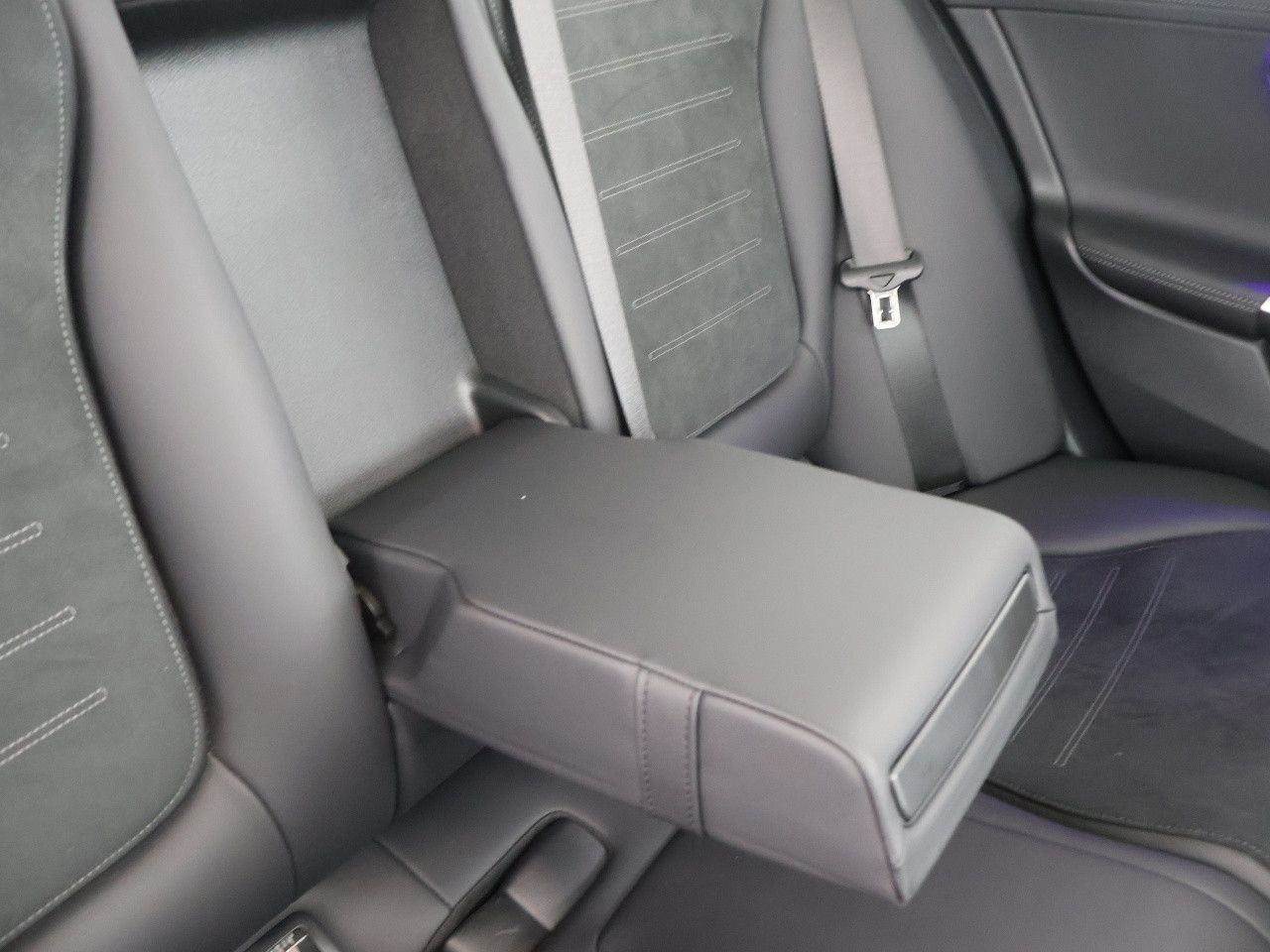 Mercedes-Benz C-Klasse – Bild 21