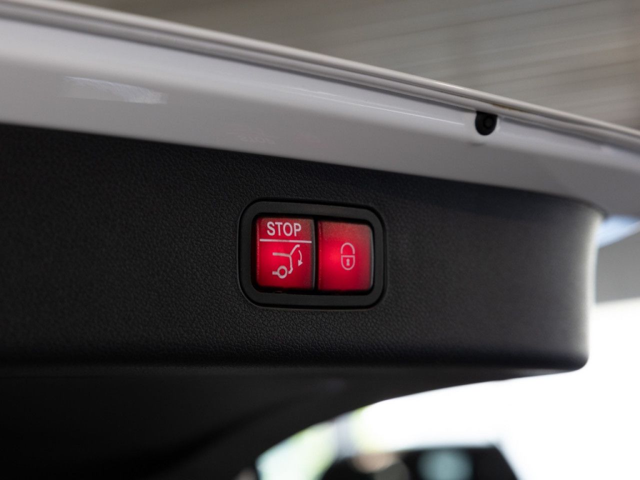 Mercedes-Benz E-Klasse – Bild 24