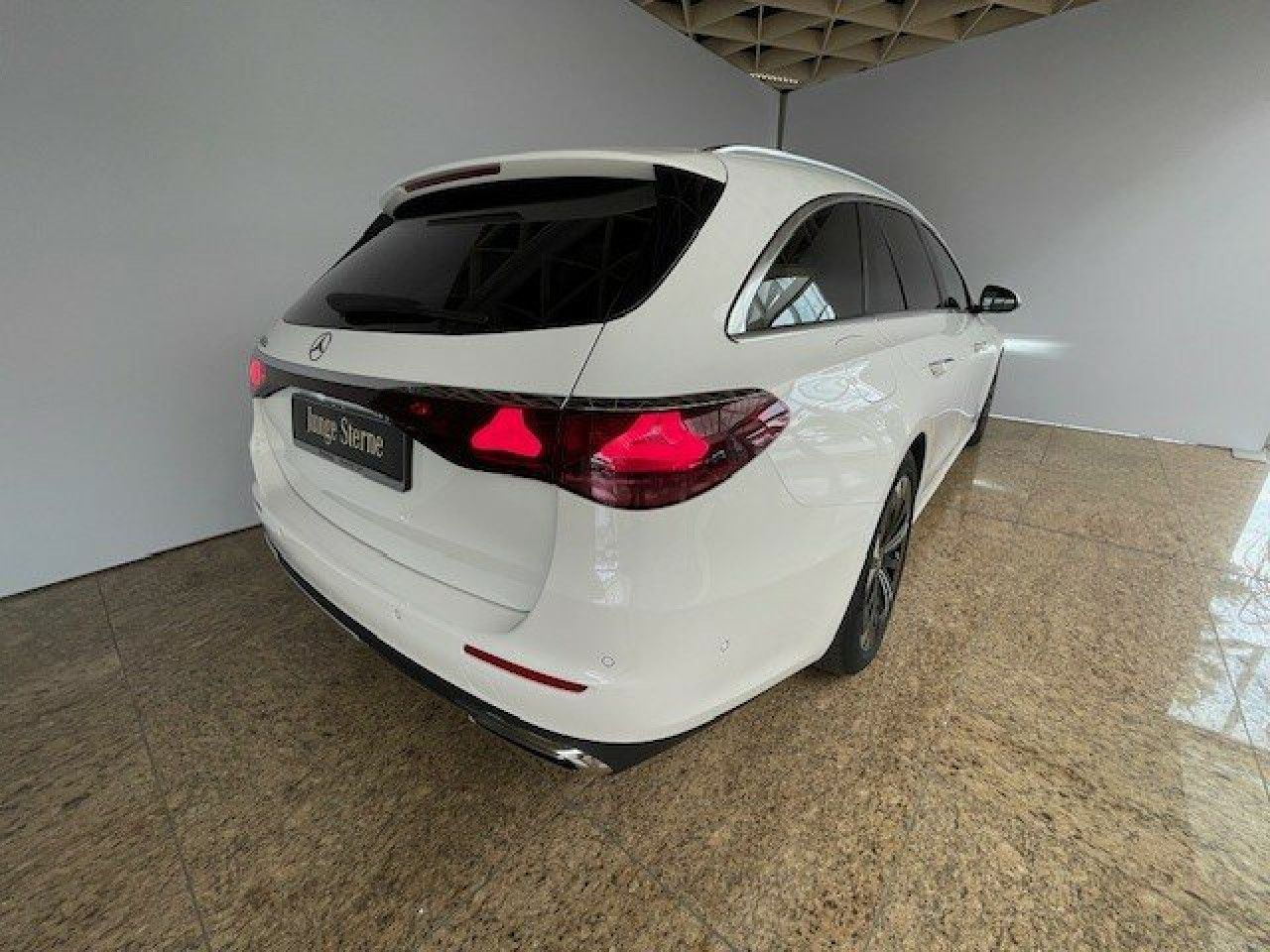 Mercedes-Benz E-Klasse – Bild 11