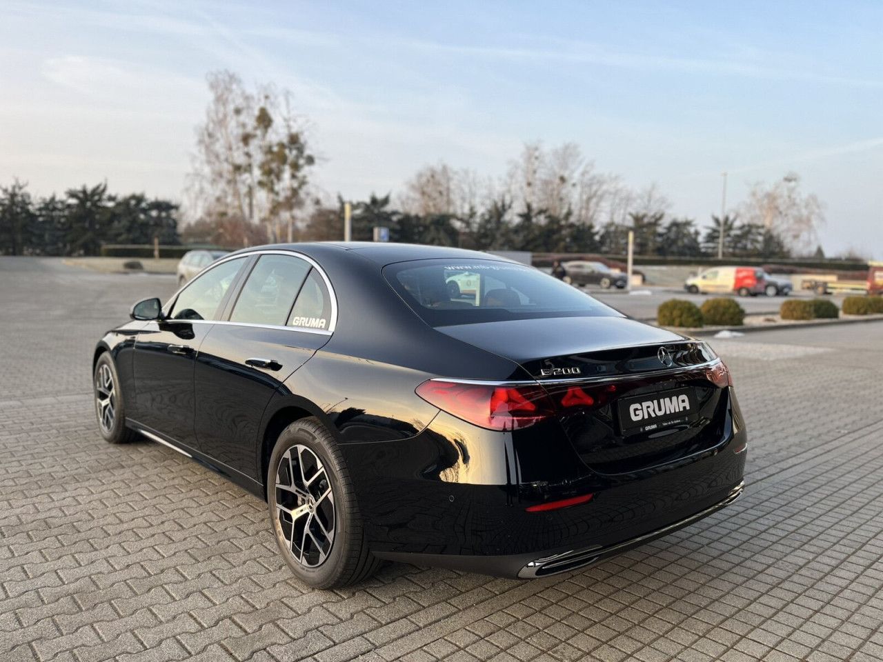 Mercedes-Benz E-Klasse – Bild 9
