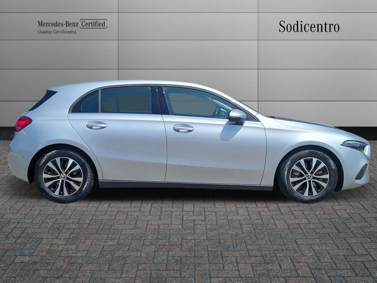 Imagem do ve&iacute;culo 7 / 20