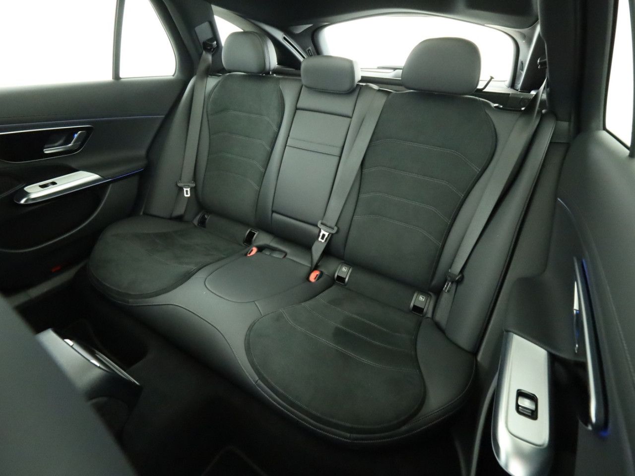 Mercedes-Benz E-Klasse – Bild 18