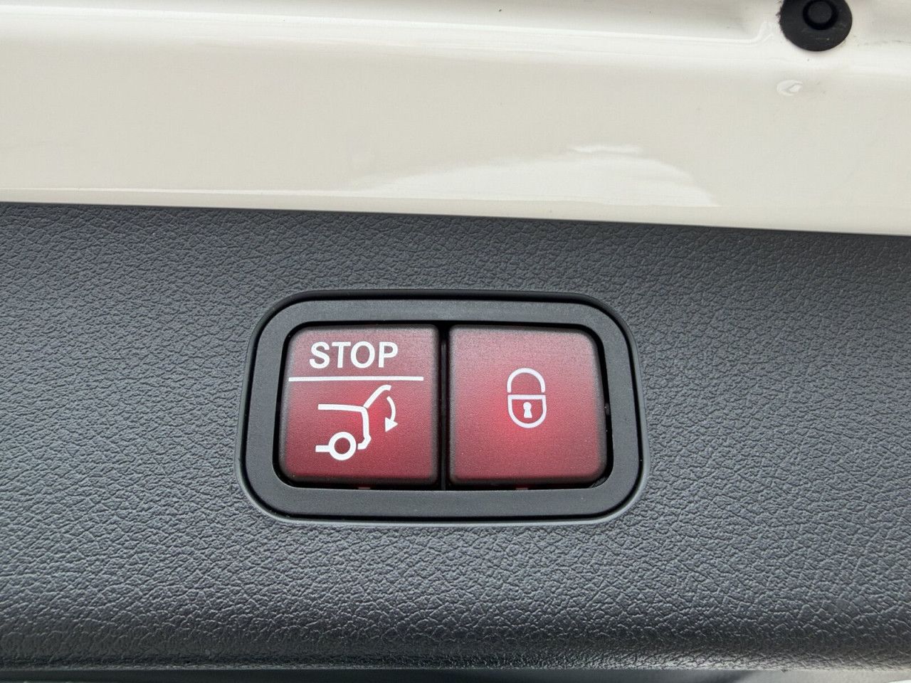 Mercedes-Benz E-Klasse – Bild 16