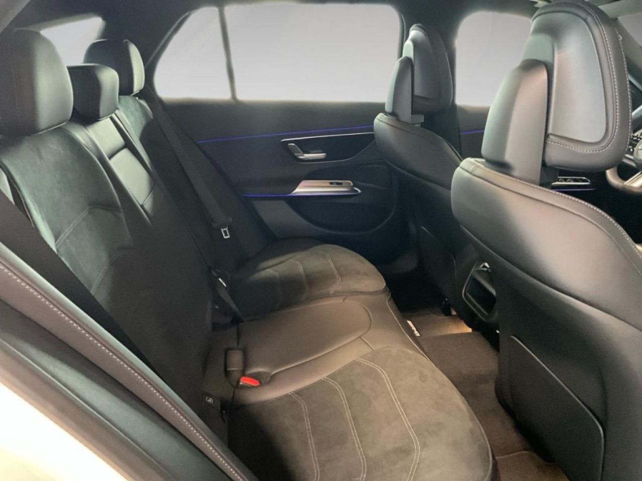 Mercedes-Benz E-Klasse – Bild 11