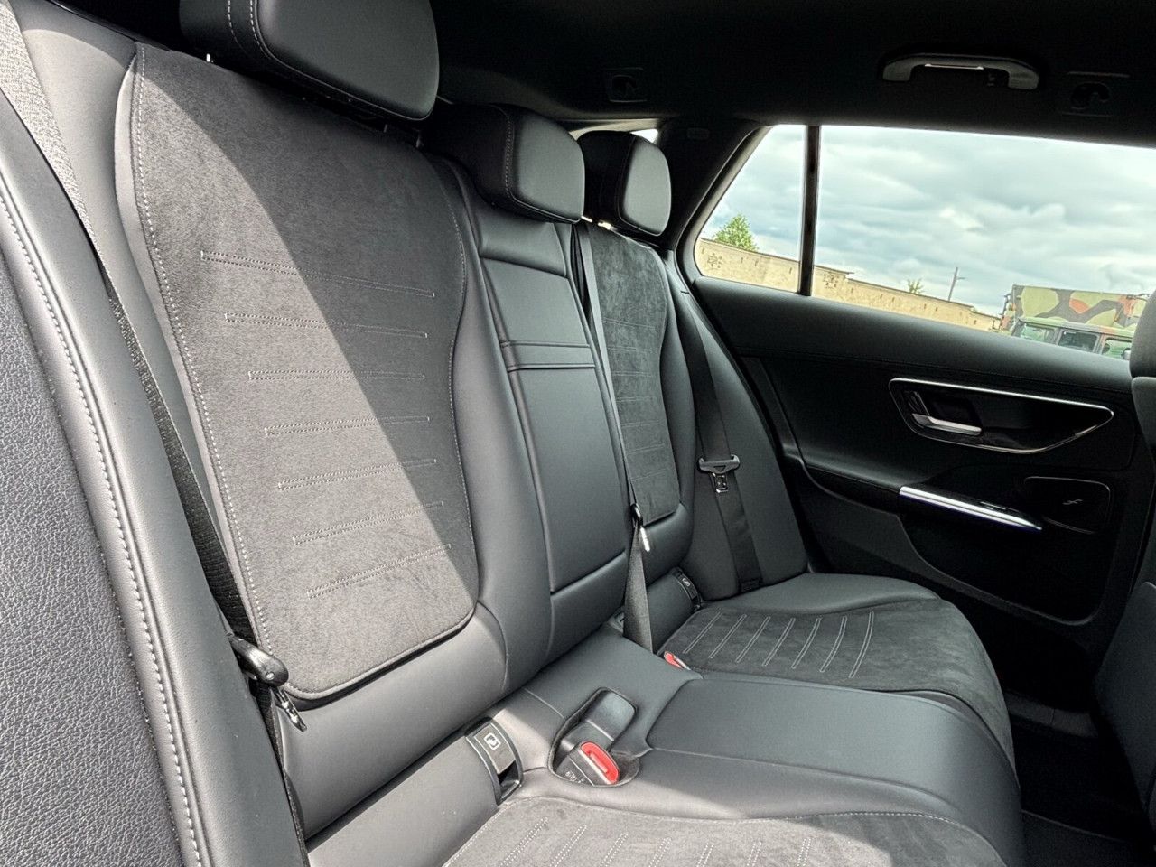 Mercedes-Benz C-Klasse – Bild 17