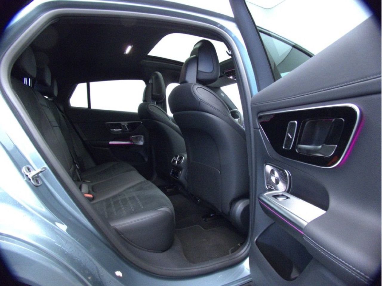 Photo du v&eacute;hicule 13 / 18