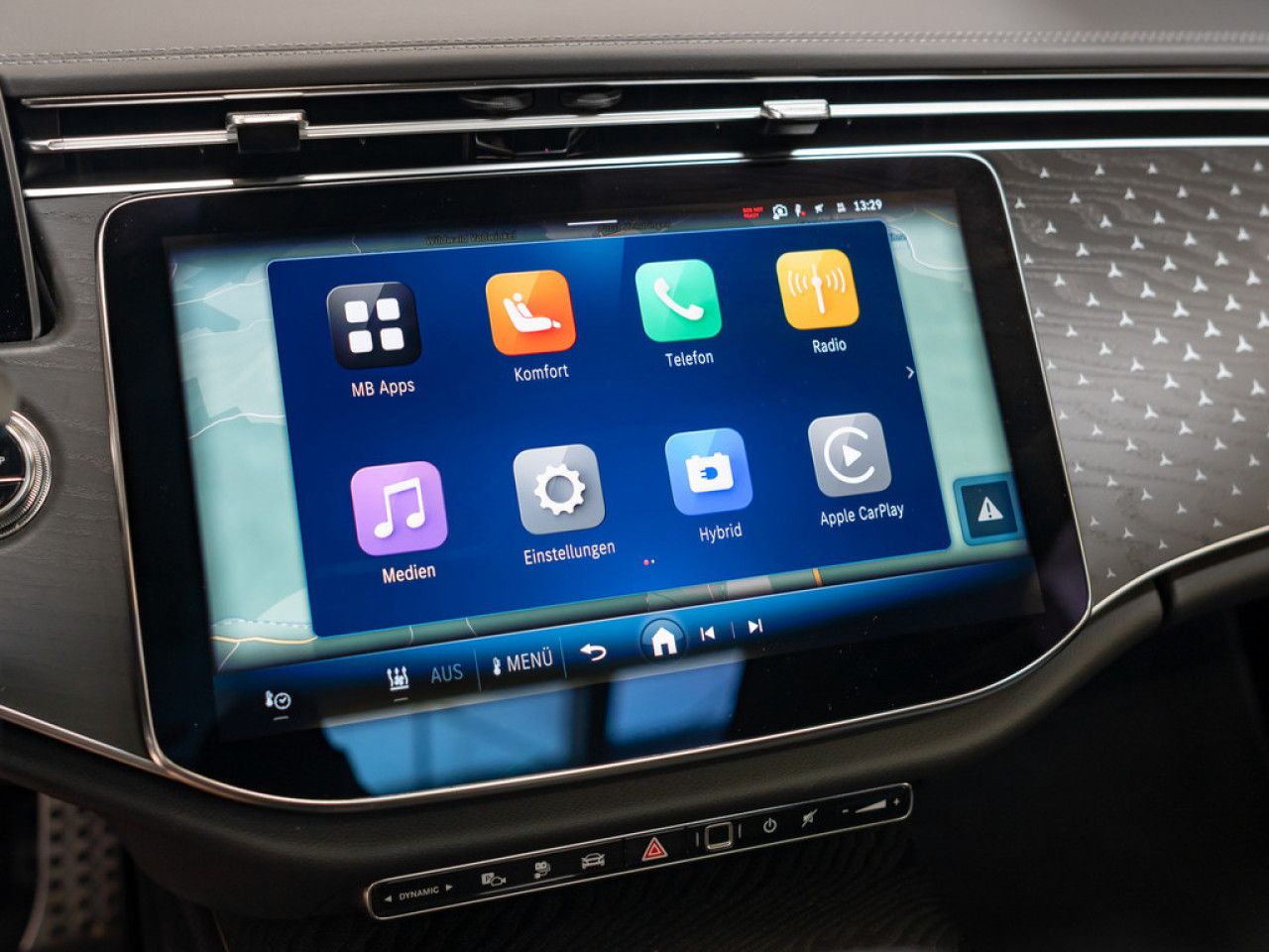 Mercedes-Benz E-Klasse – Bild 12