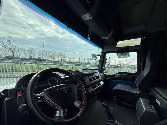 Vehicle image 6 / 6